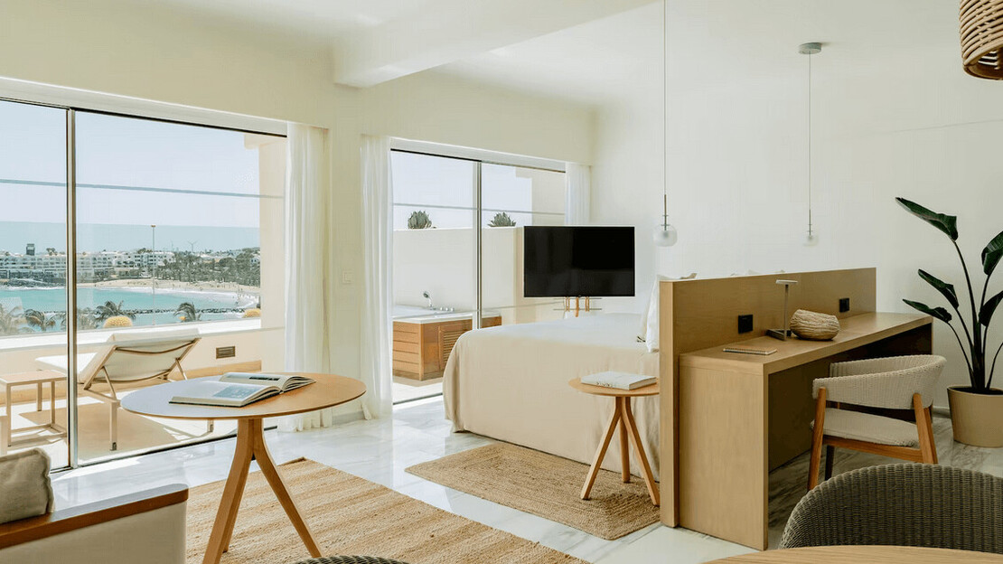 The Reserve Junior Suite Sea View with Whirlpool 